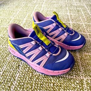 Kizik Kids Blue and Pink Shoes Sneakers Size 1